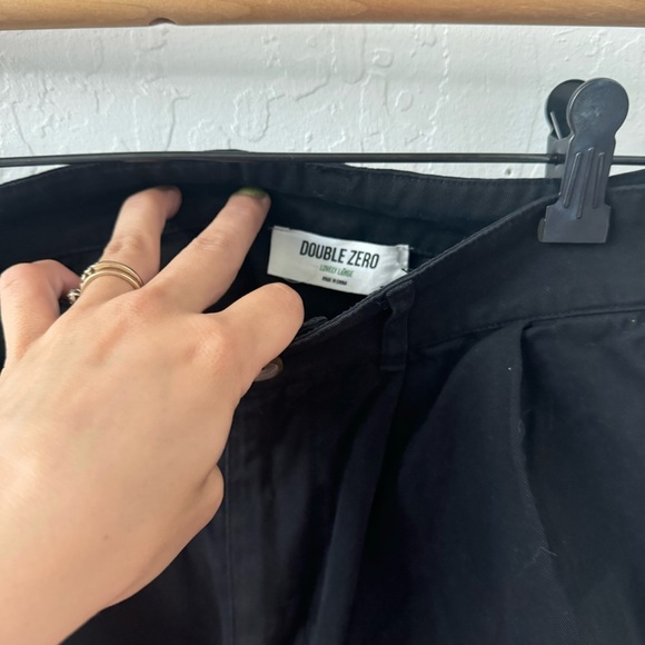 Double Zero Black Pleated Shorts Button Zip Closure Size Large - Picture 5 of 7